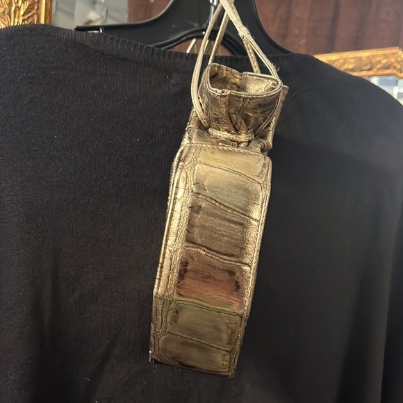 Vintage Gino gold metallic small leather bag - Picture 6 of 16